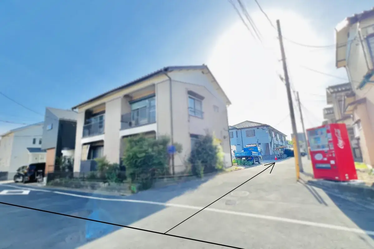 道路から見たひまわりマッサージ治療院の外観